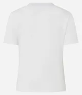 Pijama femenino compuesto por una remera de manga corta color blanco crudo con la palabra "LOVE" estampada en el frente (la letra 'O' es un corazón a cuadros azul y blanco) y un short a cuadros vichy azul y blanco con terminación de encaje negro.