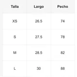 Top negro con breteles finos y escote en V con encaje.