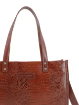 Cartera de cuero sintético color marrón con textura de piel de cocodrilo y asas de doble mano.