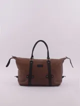 Bolso marrón de cuero con doble asa corta negra, bolsillo interior con cierre, porta celular y forro.