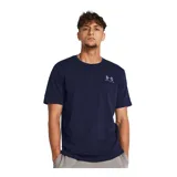 Remera celeste de Under Armour, corte clásico, mangas cortas y logo estampado en el pecho.