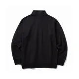Buzo de hombre color negro, con cierre parcial en el cuello y bolsillo frontal.
