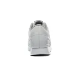 Championes Fila Classic Runner SL, color blanco con detalles plateados.