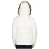 Campera puffer blanca con capucha con borde de piel sintética desmontable, cierre frontal con cremallera, bolsillos laterales con cierre y logo bordado en el pecho y la espalda.