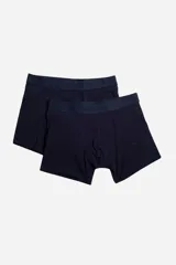 Pack de dos bóxers lisos, uno color beige y otro negro, con cintura elástica con logotipo.