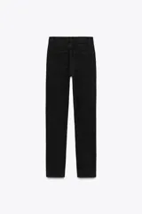 Pantalón de jean negro de tiro alto, corte skinny y cinco bolsillos.
