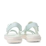 Sandalias Merrell District 4 Backstrap color celeste con tiras cruzadas y correa trasera ajustable. Fabricadas con cuero de plena flor y malla transpirable, plantilla de espuma EVA y suela ligera.