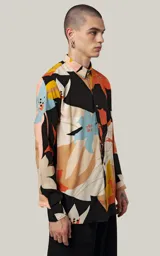 Camisa de manga larga con estampado floral multicolor, de calce regular.