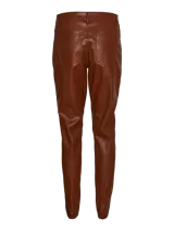 Pantalón engomado color marrón, de tiro alto y corte skinny.