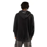 Canguro negro con capucha, cordones ajustables y bolsillo tipo canguro. Diseño con efecto lavado y logo de la marca en el pecho.