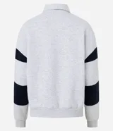 Saco de algodón con forro fleece, cuello polo, cierre por botones, mangas largas, estampa rayada con lettering "New York City".