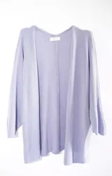 Saco de punto fino con lurex color lila, de corte holgado y mangas 3/4.