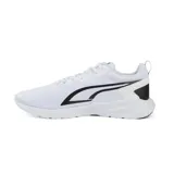 Championes Puma All Day Active de hombre, color negro con detalles en blanco y rojo.