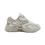 Zapatillas urbanas Paddock Equal, color blanco con detalles en beige y plateado, de malla y cuero sintético.
