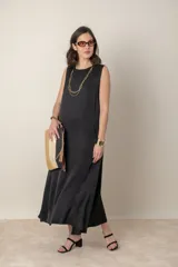 Vestido italiano gris de rayón y viscosa, corte suelto, largo midi y sin mangas.