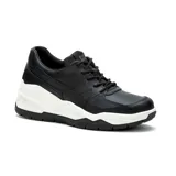 Zapatillas urbanas negras de cuero, con cordones y suela chunky blanca.
