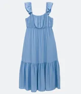 Vestido largo celeste de viscosa, con escote redondo, tirantes anchos con volantes, fruncido en el busto y volado en el ruedo.