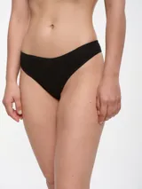 Colaless de lycra color visón con elástico fino en cintura y piernas.