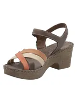 Sandalias con plataforma RKF modelo Dalia, color verde, con tiras cruzadas en tonos verde, beige y celeste.