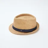 Sombrero tipo borsalino de paja color beige con cinta azul marino.