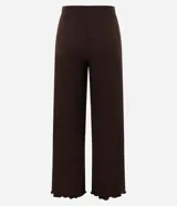 Pantalón recto color marrón de rib texturizado con cintura mediana.