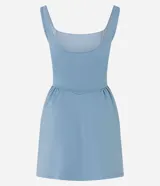 Vestido corto negro de viscosa con escote cuadrado, breteles anchos, cintura en V con pliegues y falda evasé.