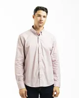 Camisa azul marino de manga larga con cuello abotonado y corte clásico.