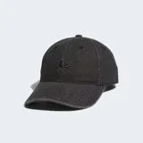 Gorra Adidas Originals color negro, confeccionada en poliéster con efecto denim. Tiene visera curva, logo bordado en el frente y tira ajustable en la parte posterior.