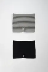 Boxer de microfibra gris melange con rayas horizontales negras.