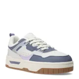 Zapatillas deportivas urbanas color blanco, con detalles en gris y lila.