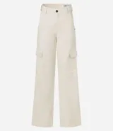Pantalón de sarga color beige, de corte recto y tiro alto, con bolsillos cargo laterales con solapa.