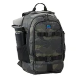 Mochila de 33L en patrón camuflado verde, ideal para actividades al aire libre.