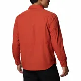 Camisa de manga larga color bordó con tecnología Omni-Shade Upf 50 Sun Protection y Omni-Wick. Cuenta con ventilación, mangas enrollables con soportes para lengüetas y dos bolsillos frontales con solapa.