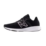 Championes New Balance 413 de mujer, color negro con logo en rosa y suela blanca.