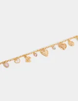 Collar corto dorado con cadena de eslabones y multidijes de metal y esmaltados con forma de corazón, rosa, moño y piedras de colores.