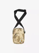 Bolso bandolera Carhartt WIP modelo Jake, con estampado de camuflaje en tonos beige y marrón. Cuenta con correa ajustable negra, compartimento principal con cierre, bolsillo frontal y etiqueta con logo de la marca.