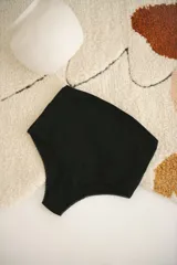 Bombacha maternal color crudo de algodón con cintura alta y faja de contención delantera.