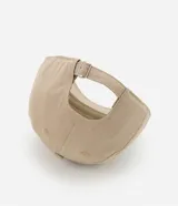 Gorra de sarga color beige con ala curva y hebilla ajustable. Presenta un bordado frontal con dos vasos y las inscripciones '7am' y '7pm'.