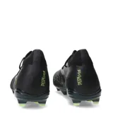 Championes de fútbol para hombre Puma Future 8 Match FG/AG, color negro con detalles en verde. Diseñados para césped natural y artificial.