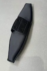 Accesorio de bretel acolchonado en color blanco, diseñado para ser removible y colocarse en breteles finos para mayor comodidad.