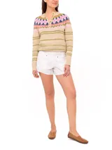 Short blanco de lino orgánico, de calce holgado, tiro alto y bolsillos laterales.