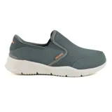 Championes Skechers Relaxed Fit Equalizer 4.0, color gris, sin cordones, con capellada de malla deportiva y superposiciones sintéticas. Cuenta con plantilla Air Cooled Memory Foam y media suela Burst con absorción de impactos. Horma ancha.