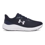 Championes de running Under Armour Charged Pursuit 4, color azul marino con logo blanco. Capellada de malla transpirable y entresuela Charged Cushioning para mayor amortiguación.