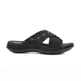 Sandalia casual negra con tiras cruzadas y apliques metálicos.
