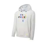 Buzo canguro blanco con capucha y cordones azules. Estampado frontal con el nombre "Real Madrid" en letras de colores y el escudo del club.