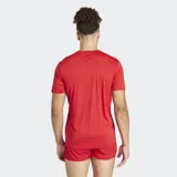 Remera deportiva Adidas Adizero Essentials, color rojo, de corte ajustado y tejido liviano con tecnología Aeroready.