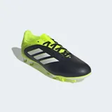 Championes de fútbol Adidas Copa Pure 3 Club, color negro con detalles en blanco y amarillo.