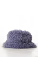 Sombrero estilo bucket de pelo sintético largo, color azul grisáceo.