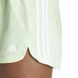 Shorts de entrenamiento de adidas con tecnología AEROREADY para manejo de humedad, cintura elástica y cortes laterales para mayor movilidad.