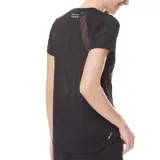 Remera de running de mujer, de tejido de malla con tecnología de secado rápido ICEx para mayor transpirabilidad.